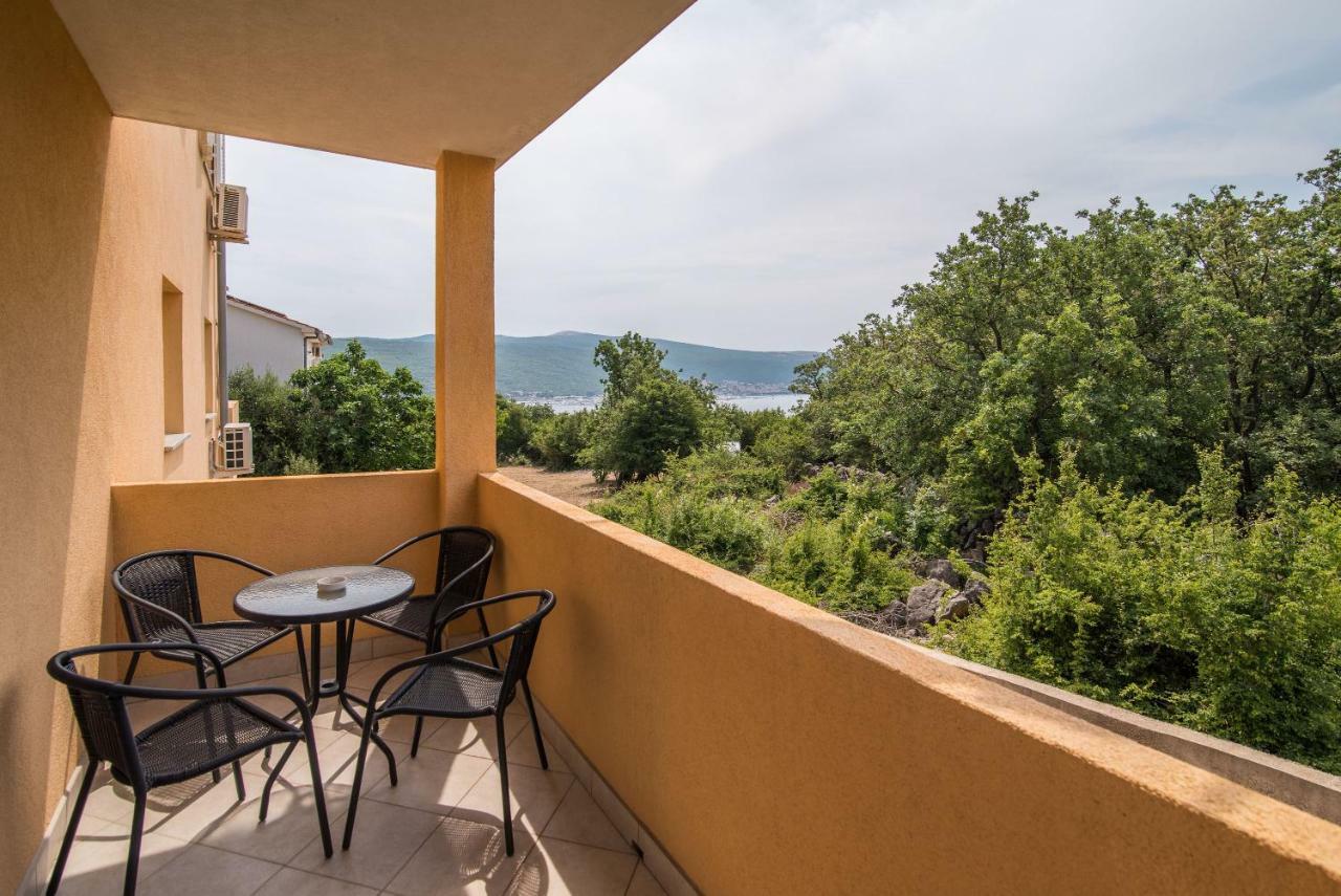 Apartments Sanjin Kornic Bagian luar foto